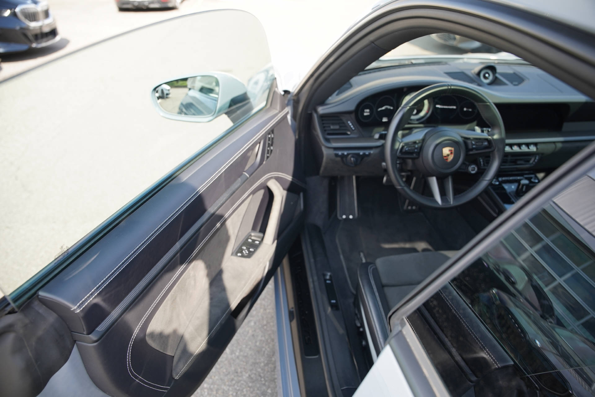 PORSCHE 911 Carrera 4 GTS PDK-image-8