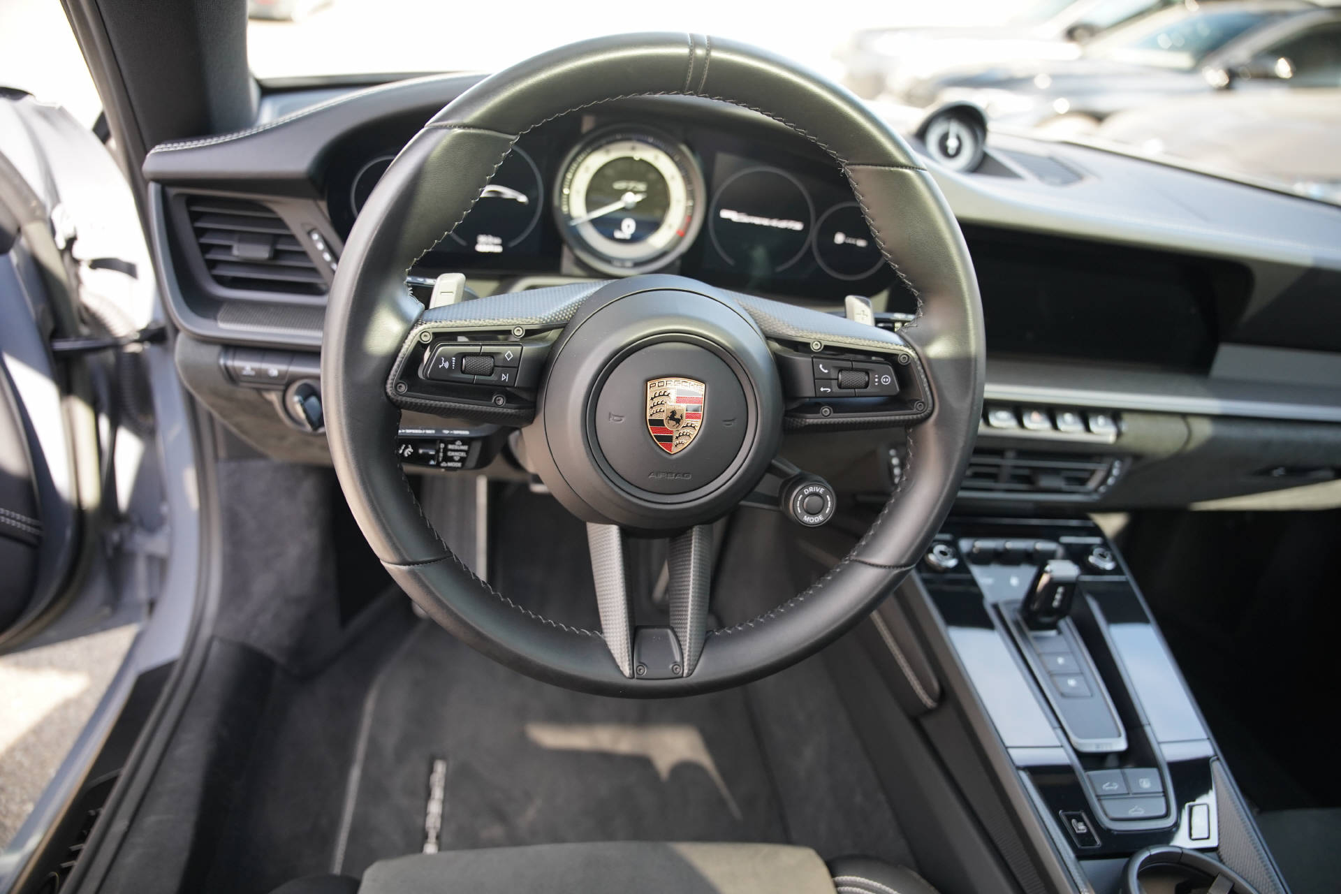 PORSCHE 911 Carrera 4 GTS PDK-image-11