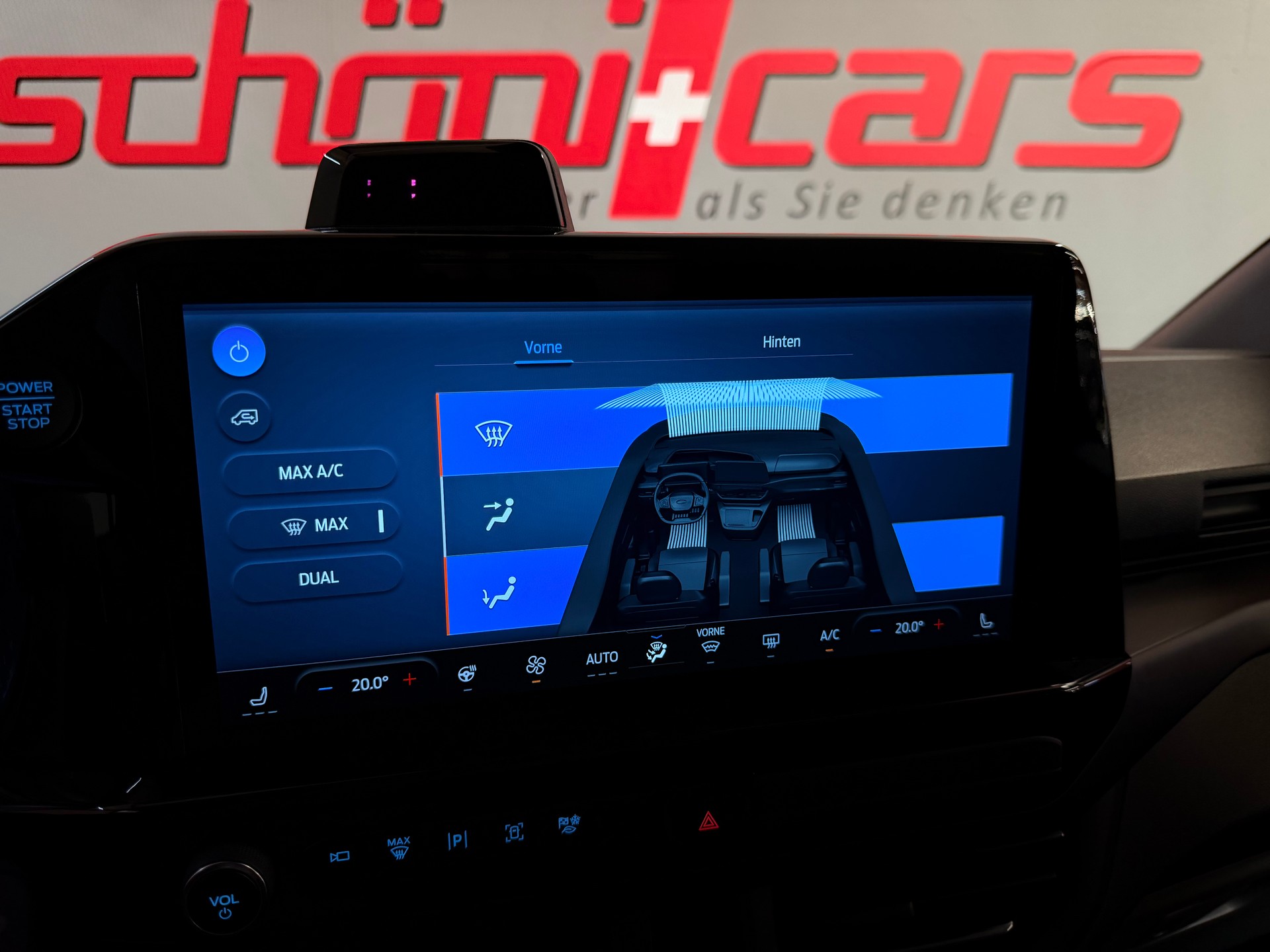 FORD Tourneo Bus 320 L1H1 Titanium Automat 4x4-image-25