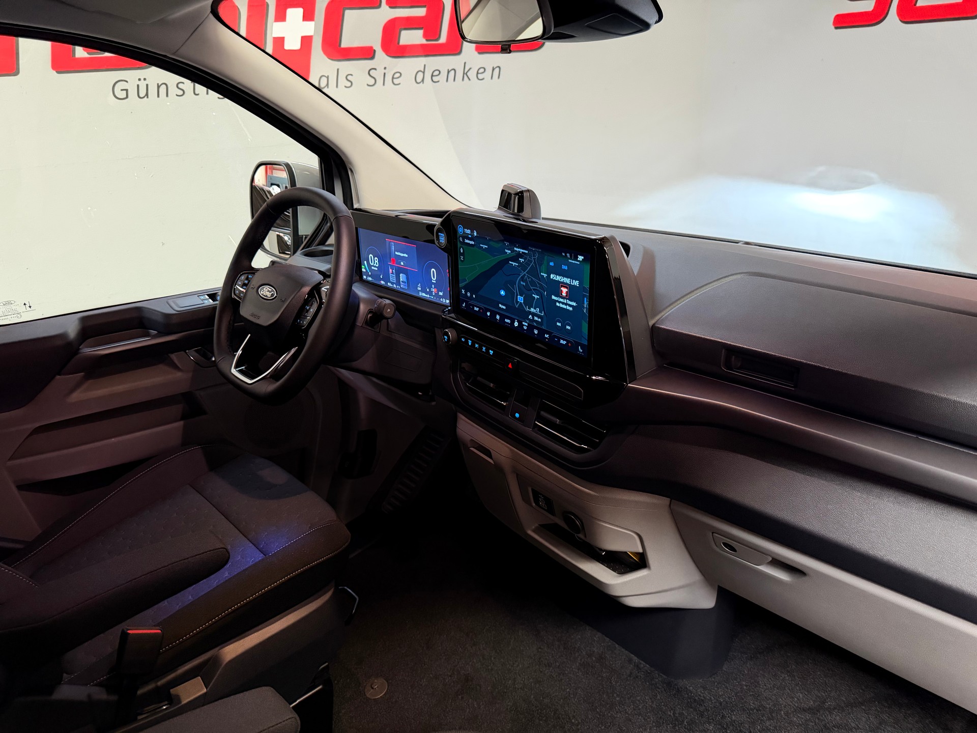 FORD Tourneo Bus 320 L1H1 Titanium Automat 4x4-image-19