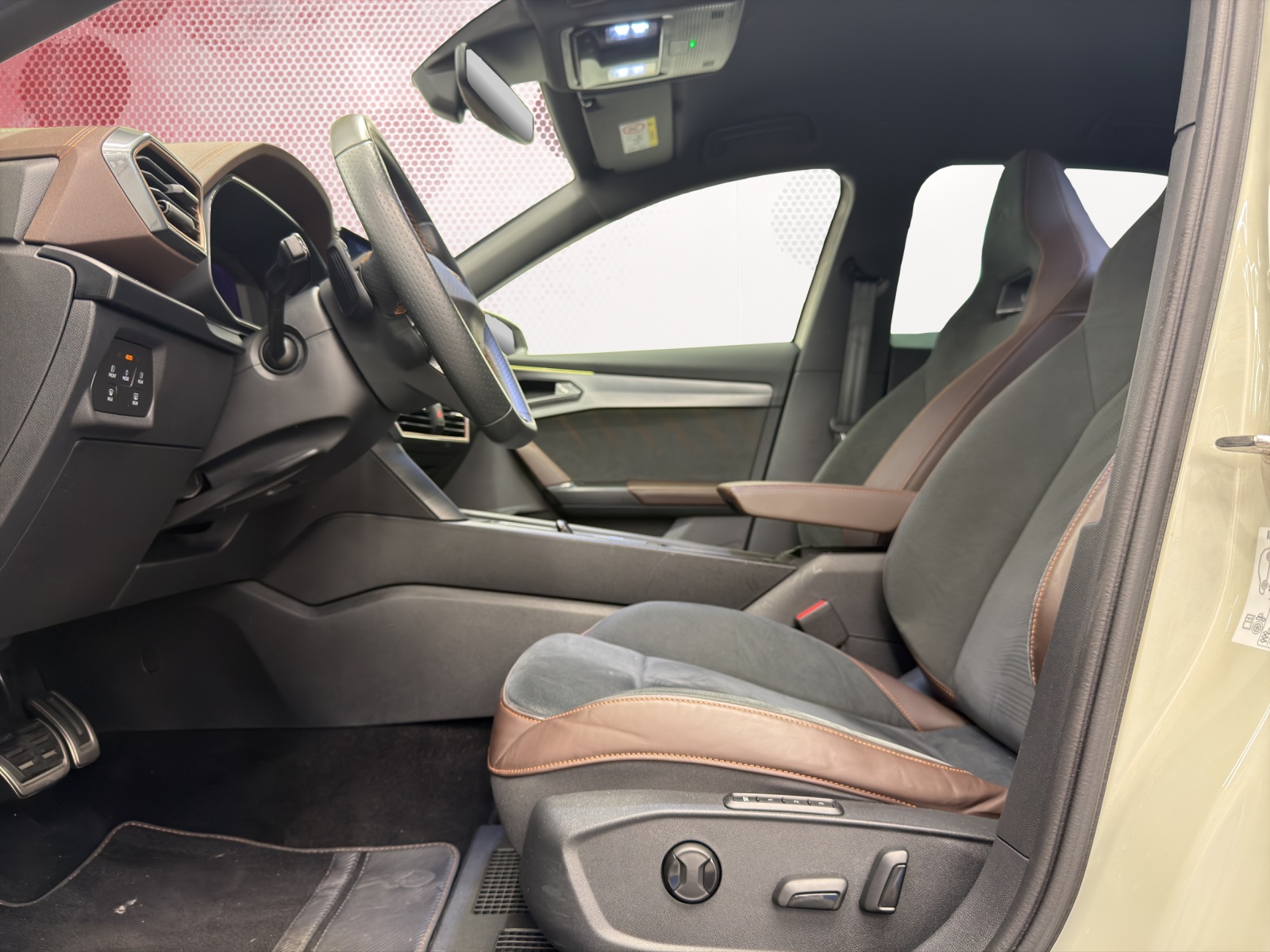 CUPRA Formentor 2.5TSI VZ5 Taiga Grey 4Drive DSG * CH-Fahrzeug *-image-9