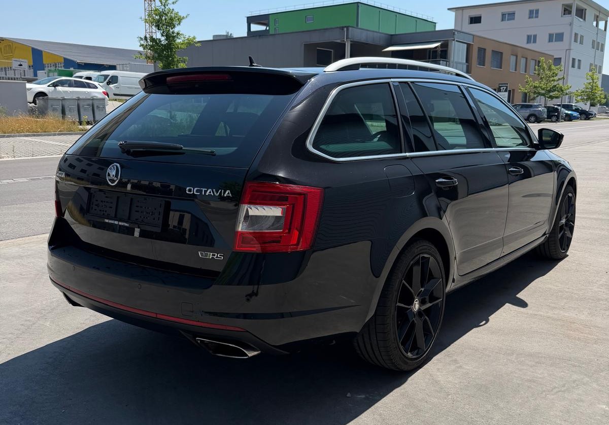 SKODA 2.0 TSI RS DSG-image-1