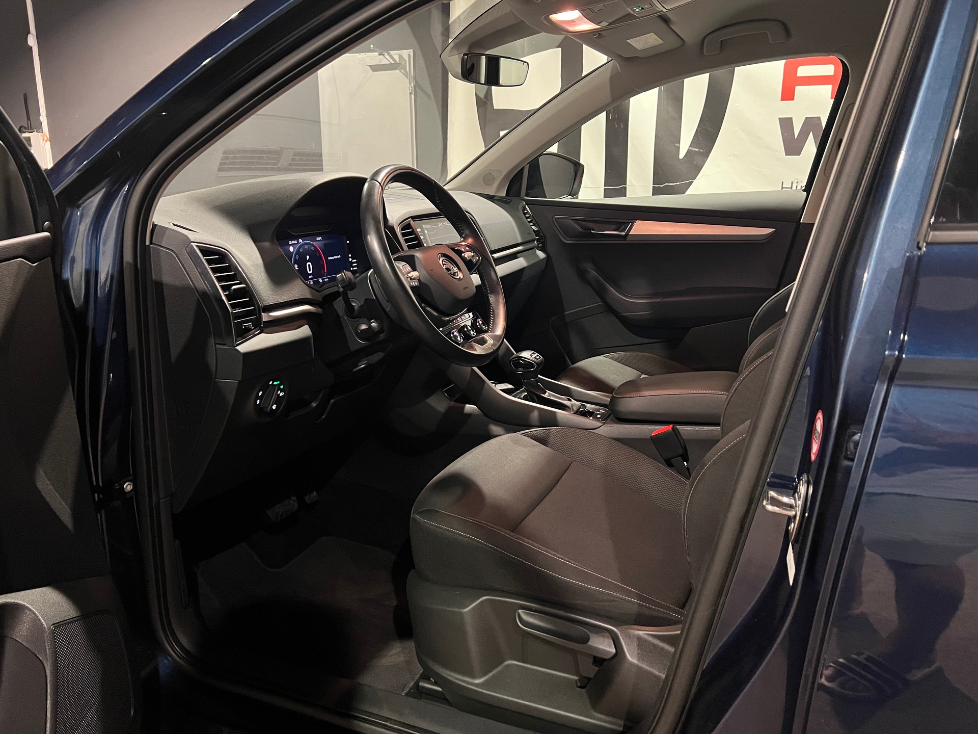 SKODA Karoq 2.0 TDI CR Ambition 4x4 DSG-image-10