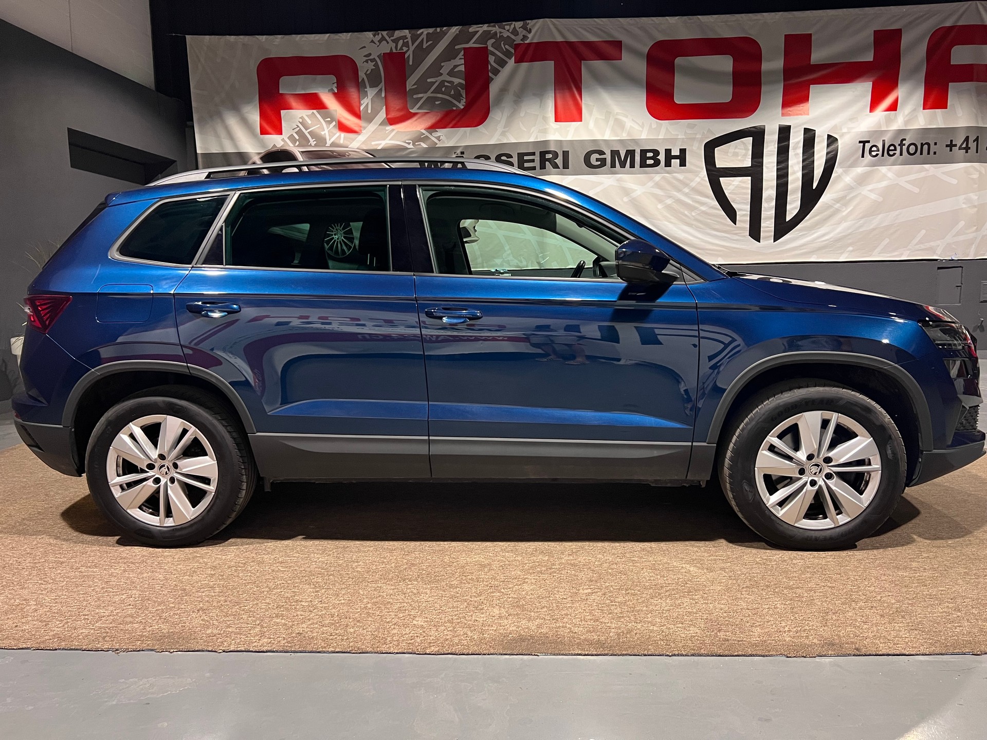 SKODA Karoq 2.0 TDI CR Ambition 4x4 DSG-image-1