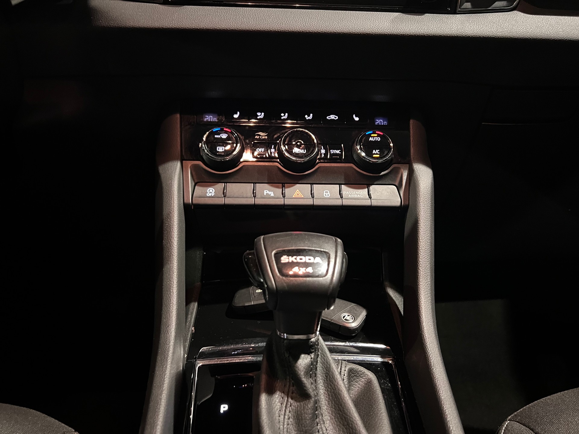 SKODA Karoq 2.0 TDI CR Ambition 4x4 DSG-image-21