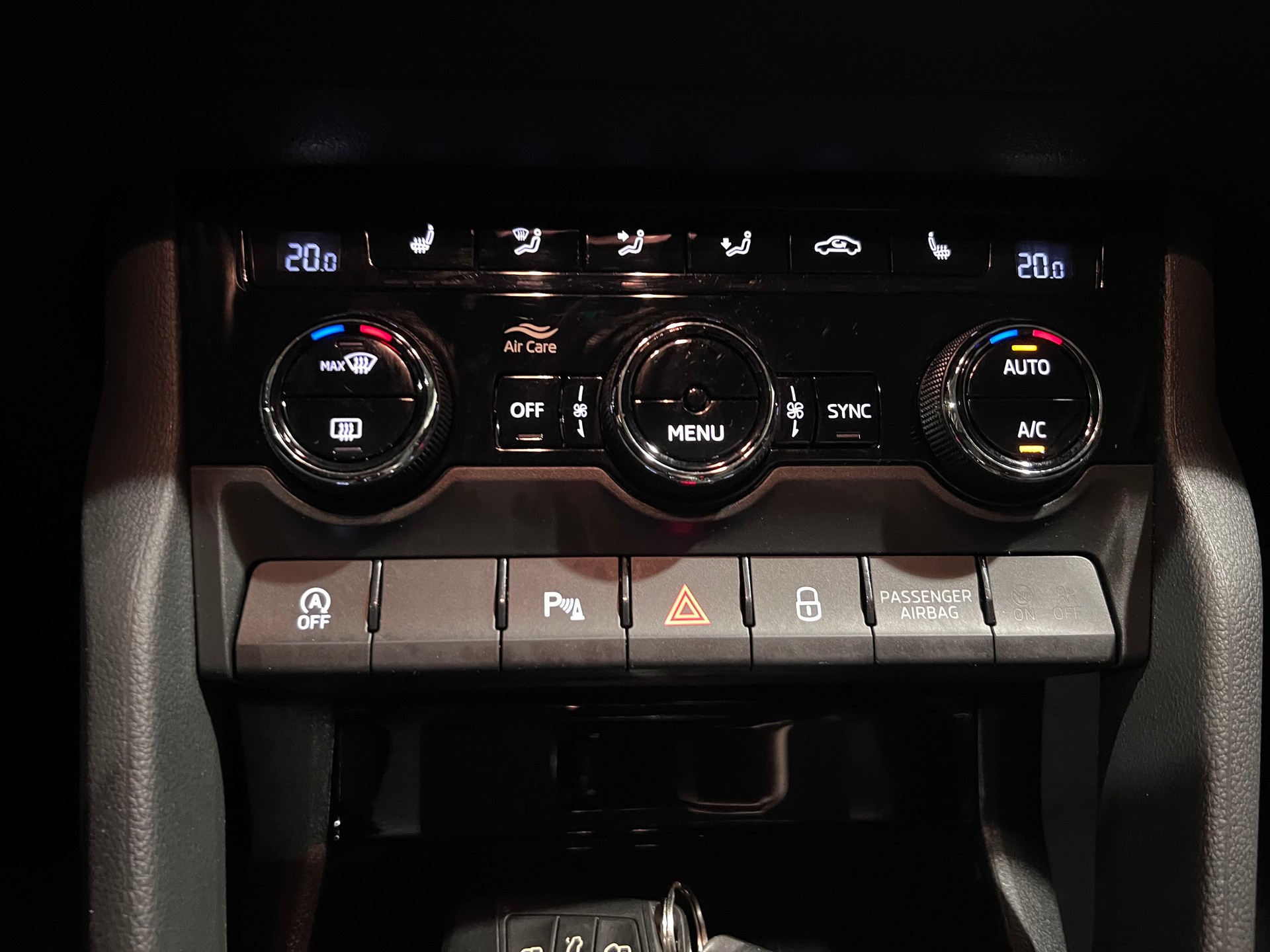 SKODA Karoq 2.0 TDI CR Ambition 4x4 DSG-image-20