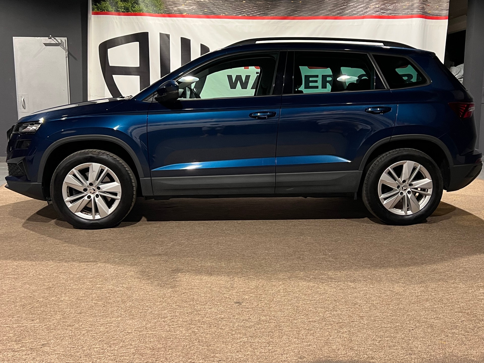 SKODA Karoq 2.0 TDI CR Ambition 4x4 DSG-image-6