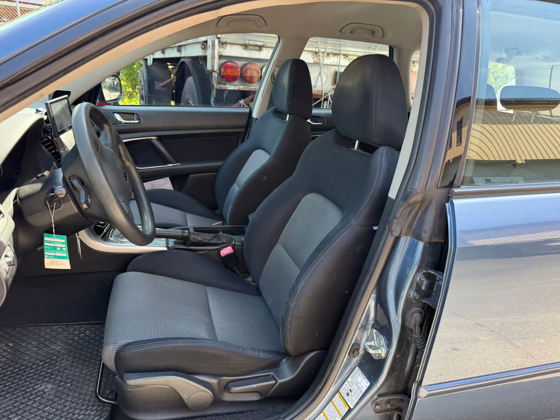 SUBARU Legacy 2.0i AWD-image-9