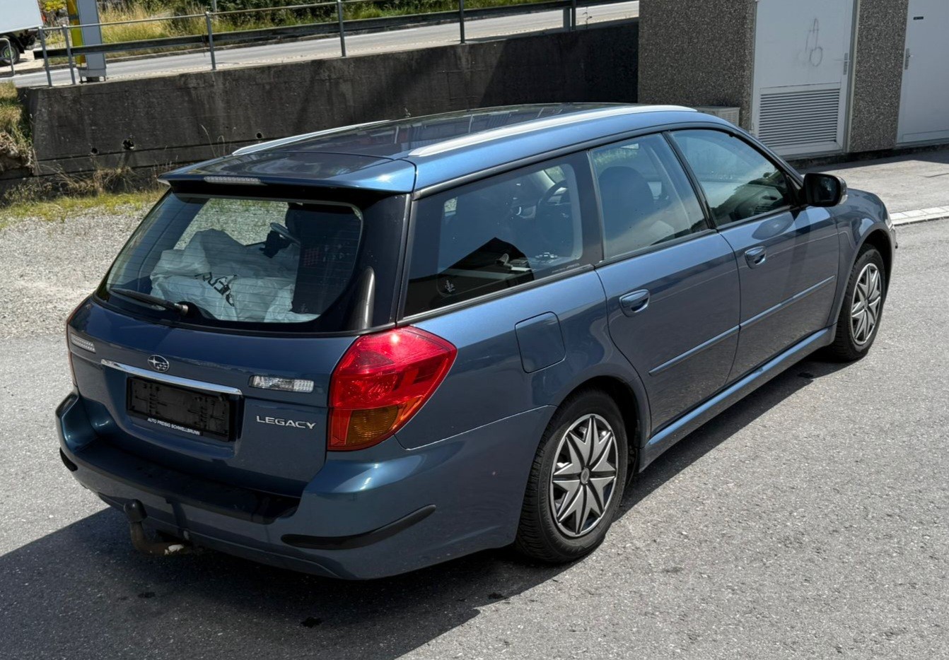 SUBARU Legacy 2.0i AWD-image-2