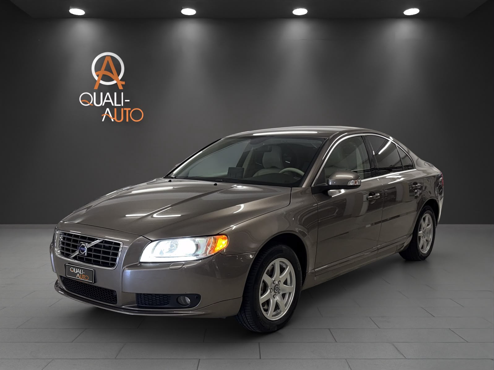 VOLVO S80 3.2 AWD Summum Geartronic-image-2