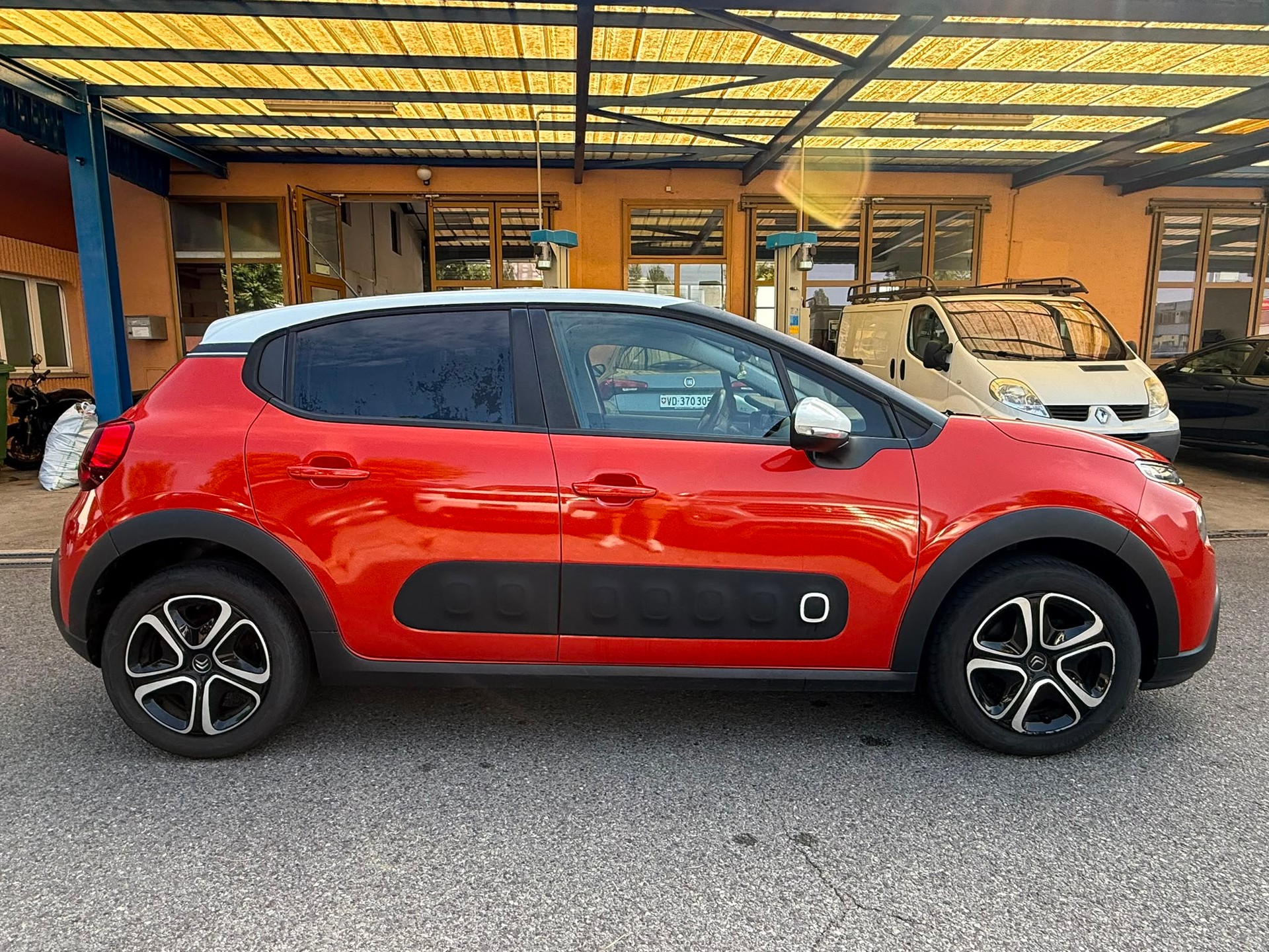 CITROEN C3 1.2i PureTech Feel EAT-image-5