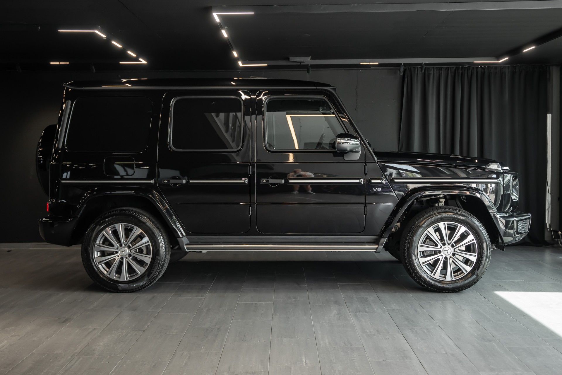MERCEDES-BENZ G 500 AMG Line 9G-Tronic / Premium Plus Paket / Burmester / Schiebedach / Assitenzpaket / Sitzkühlung / Anhängerkupplung usm..-image-2