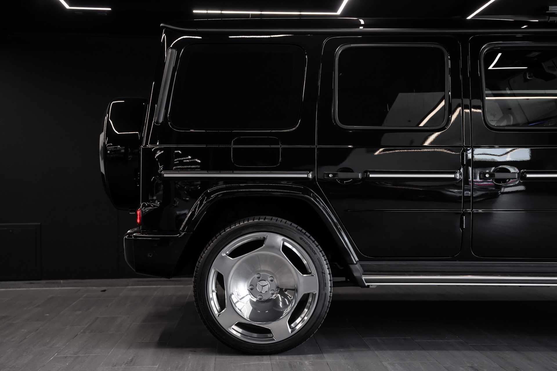 MERCEDES-BENZ G 500 AMG Line 9G-Tronic / Premium Plus Paket / Burmester / Schiebedach / Assitenzpaket / Sitzkühlung / Anhängerkupplung usm..-image-4
