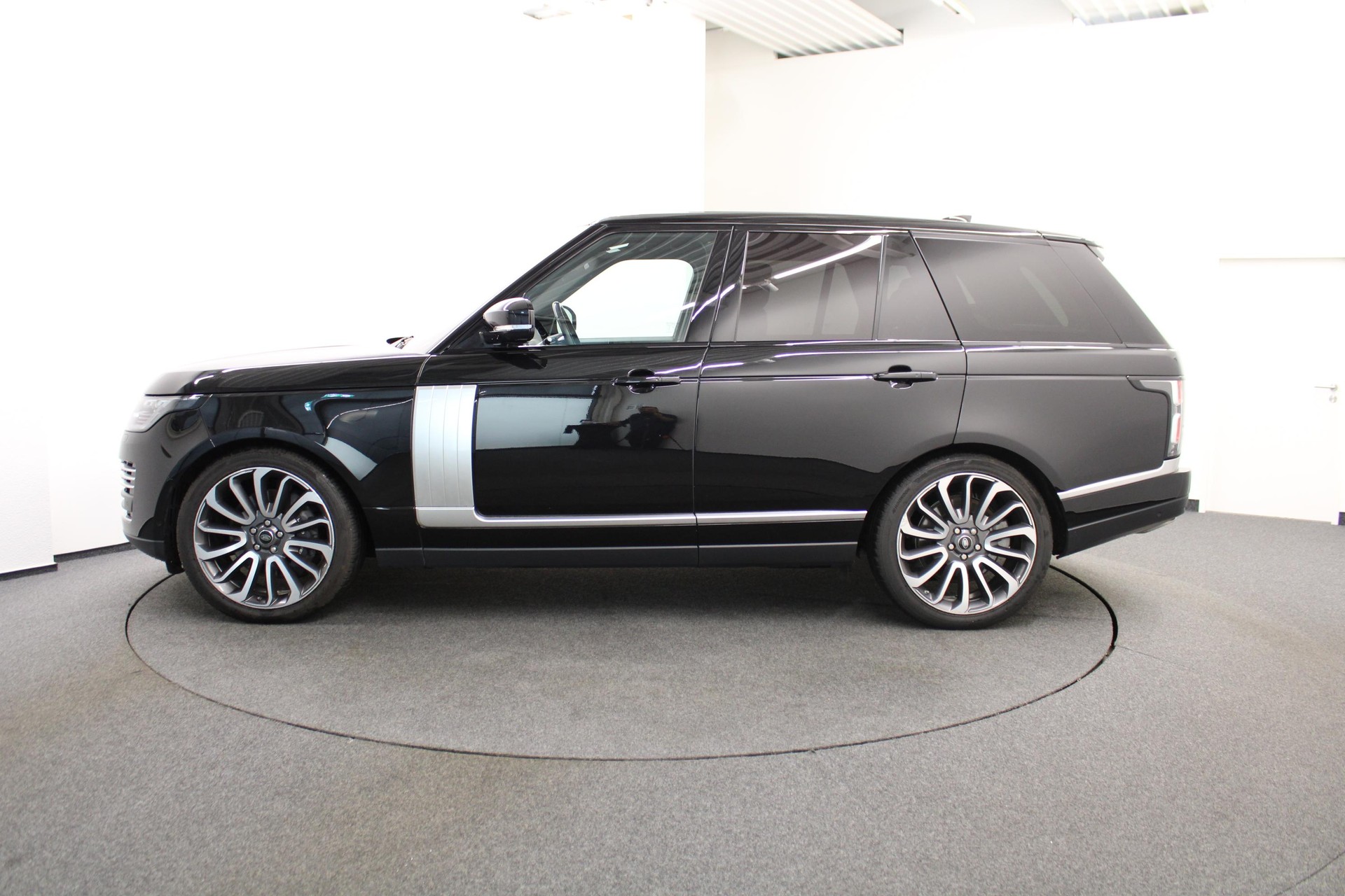 LAND ROVER Range Rover 5.0 V8 SC Vogue-image-2
