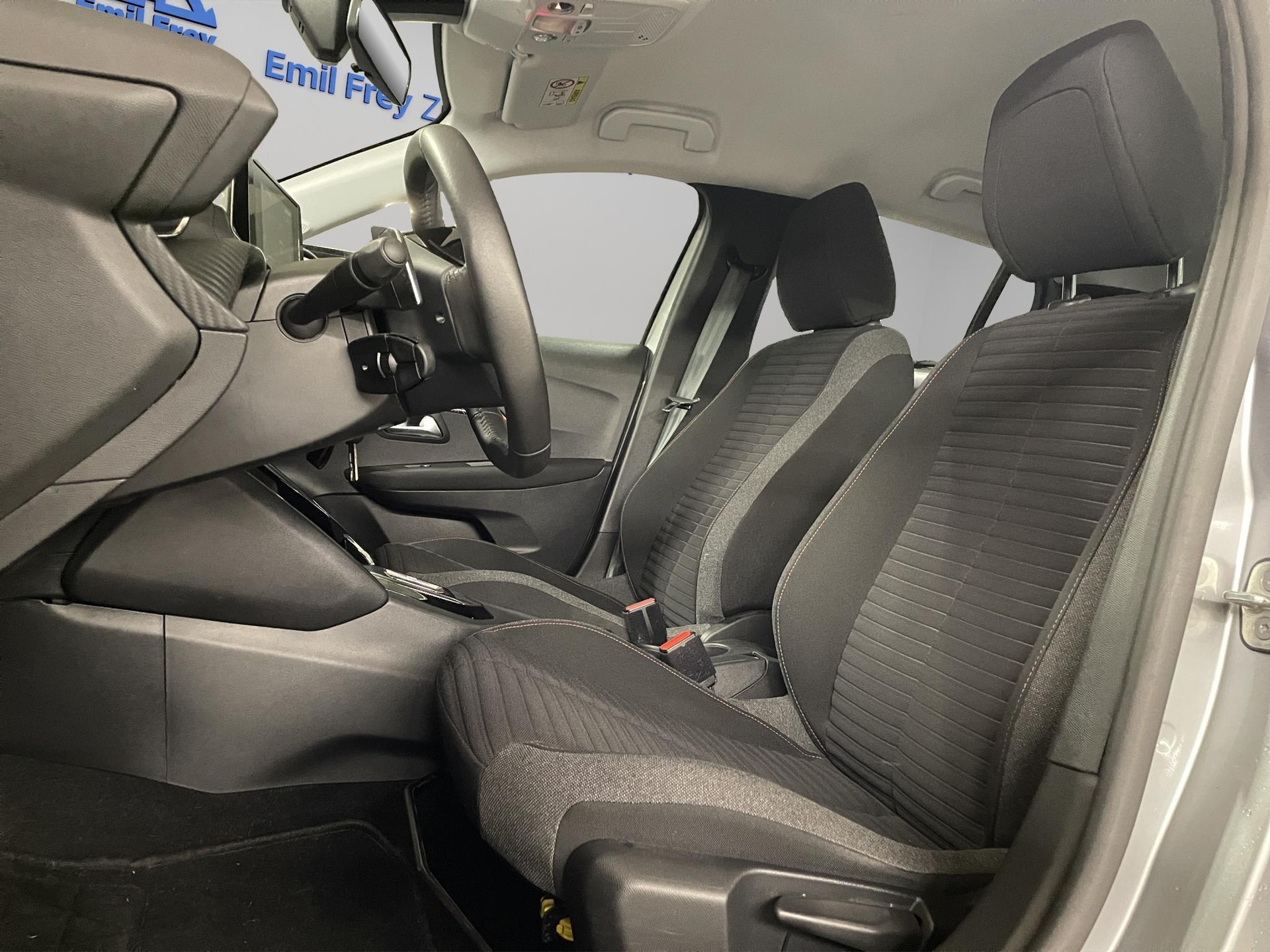 PEUGEOT 208 1.2 PureTech 100 Active Pack-image-5