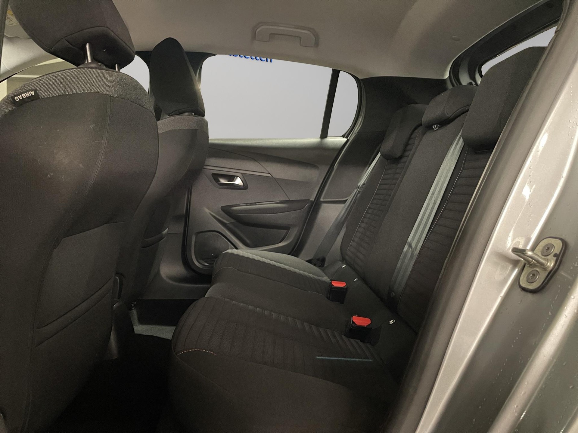 PEUGEOT 208 1.2 PureTech 100 Active Pack-image-7