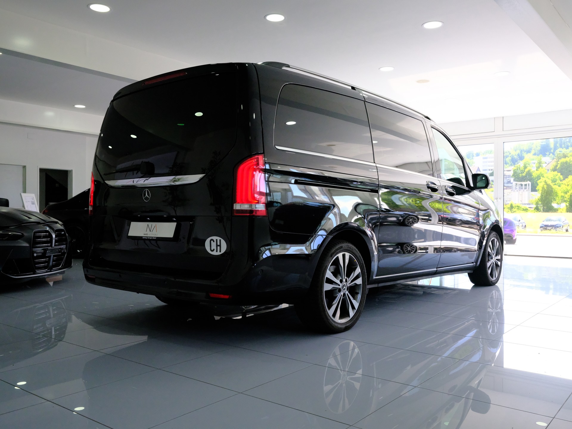 MERCEDES-BENZ V 300 d lang Avantgarde 9G-Tronic-image-6