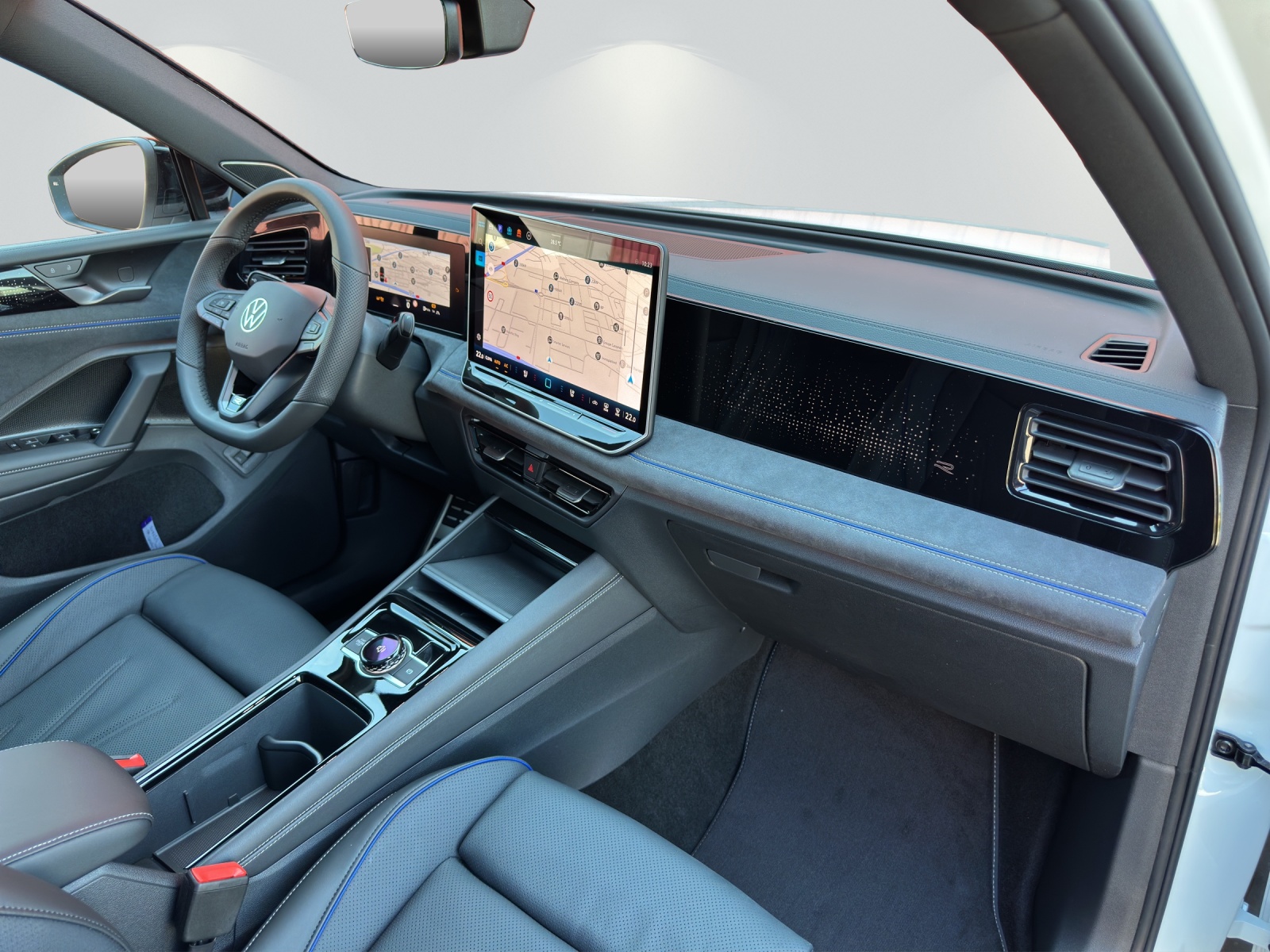 VW Tiguan 2.0 TSI DSG R-Line Plus 4Motion-image-7