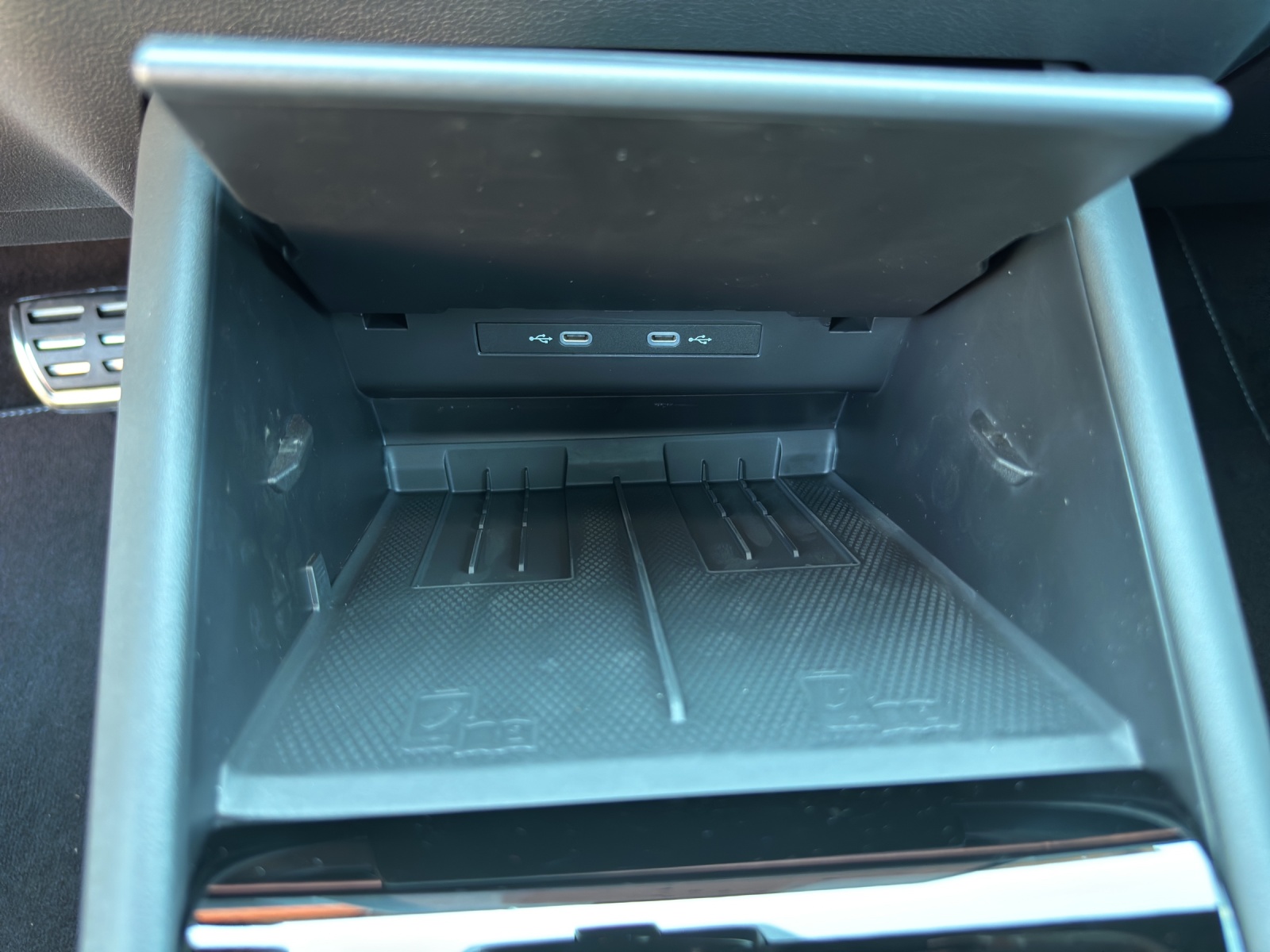 VW Tiguan 2.0 TSI DSG R-Line Plus 4Motion-image-15