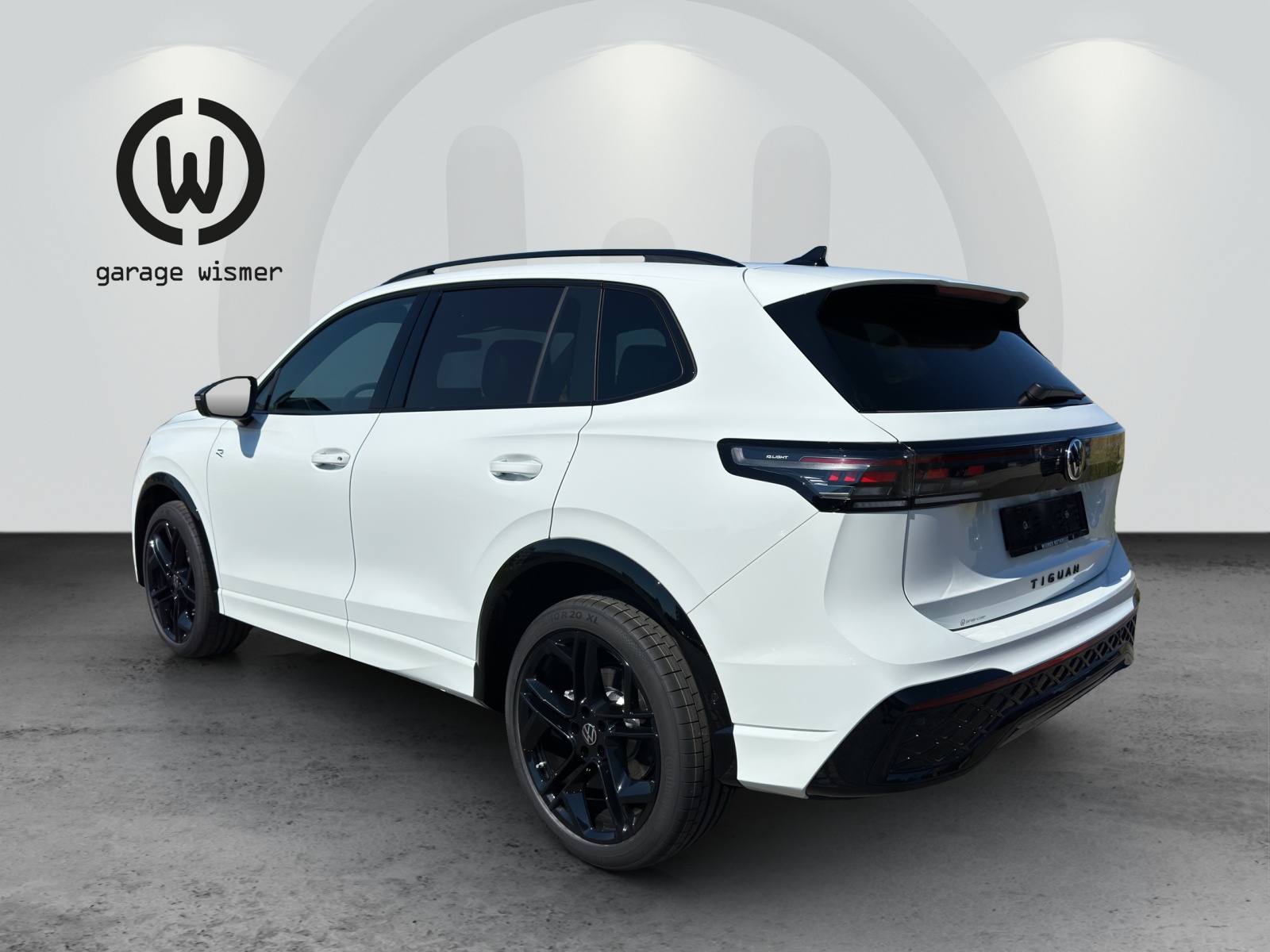 VW Tiguan 2.0 TSI DSG R-Line Plus 4Motion-showroom-element-2
