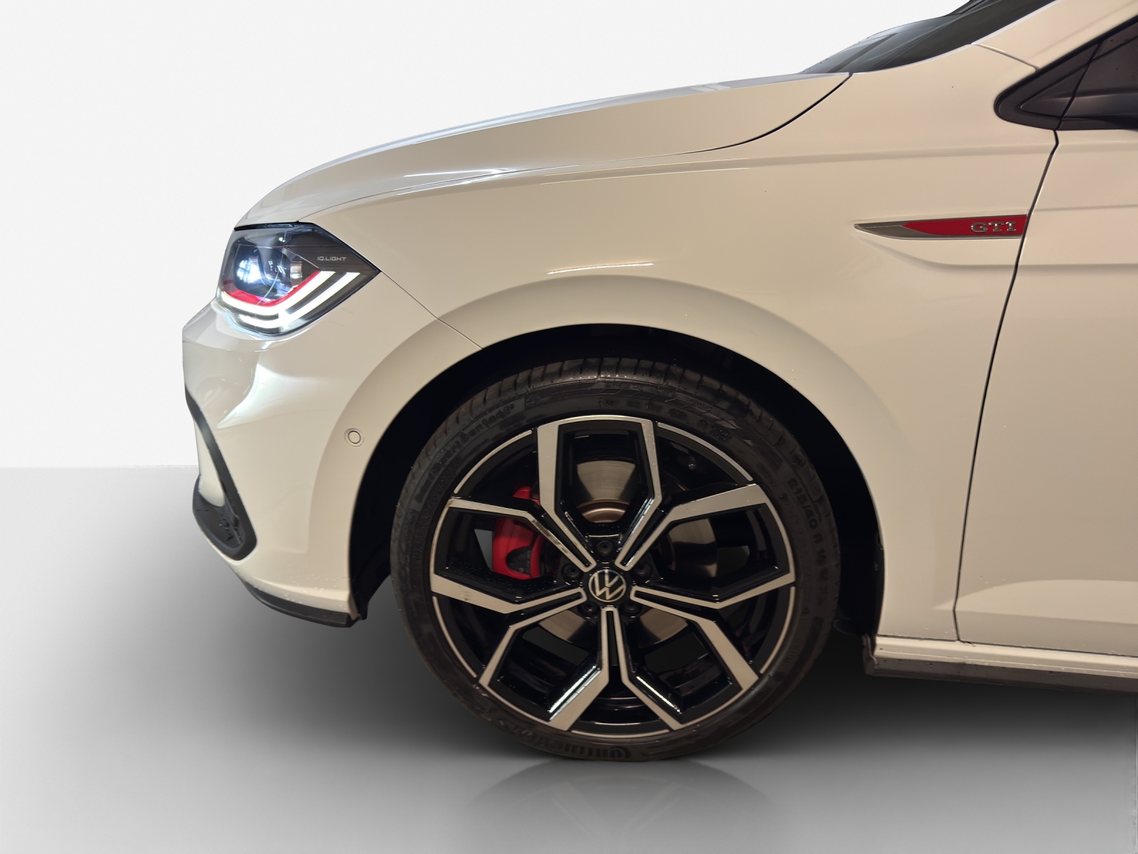 VW Polo 2.0 TSI GTI DSG-image-13