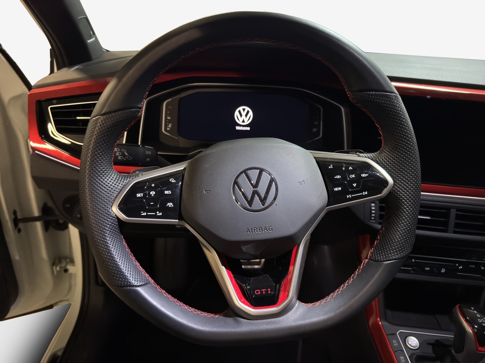 VW Polo 2.0 TSI GTI DSG-image-9