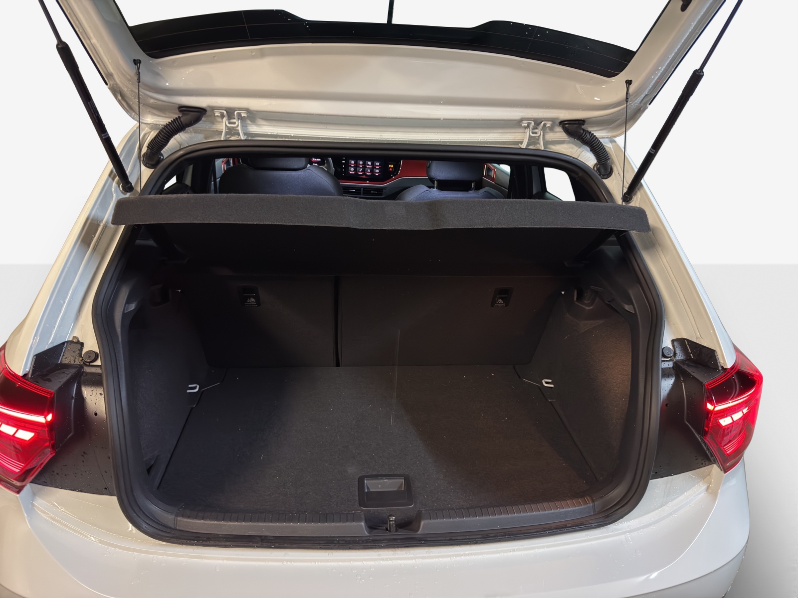 VW Polo 2.0 TSI GTI DSG-image-12