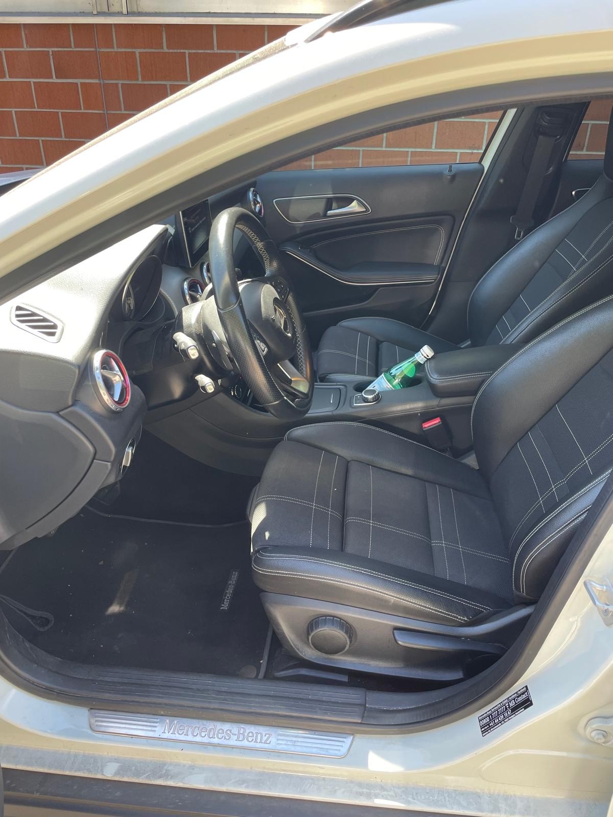MERCEDES-BENZ GLA 200 Night Star 7G-DCT-image-9