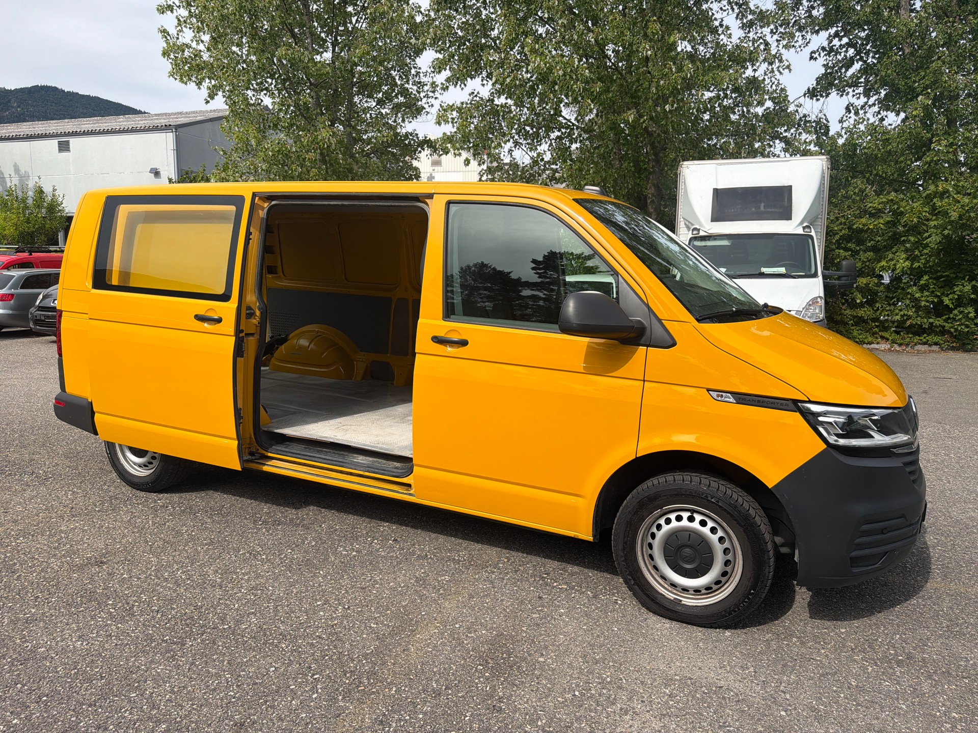 VW T6.1 2.0 TDI 4Motion DSG ** Navigation ** LED Scheinwerfer ** Klimaanlage ** PDC V&H ** RF-Kamera **-image-10