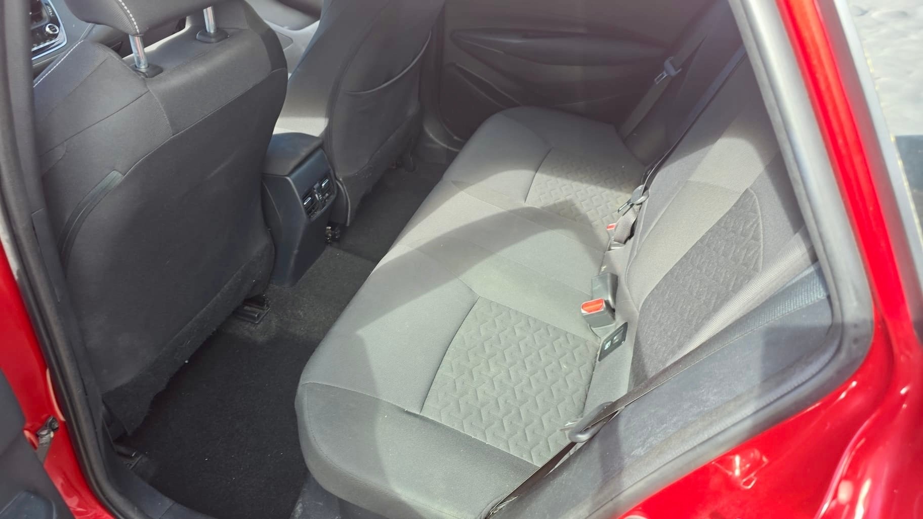 TOYOTA Corolla Touring Sports 1.8 HSD Comfort e-CVT-image-12