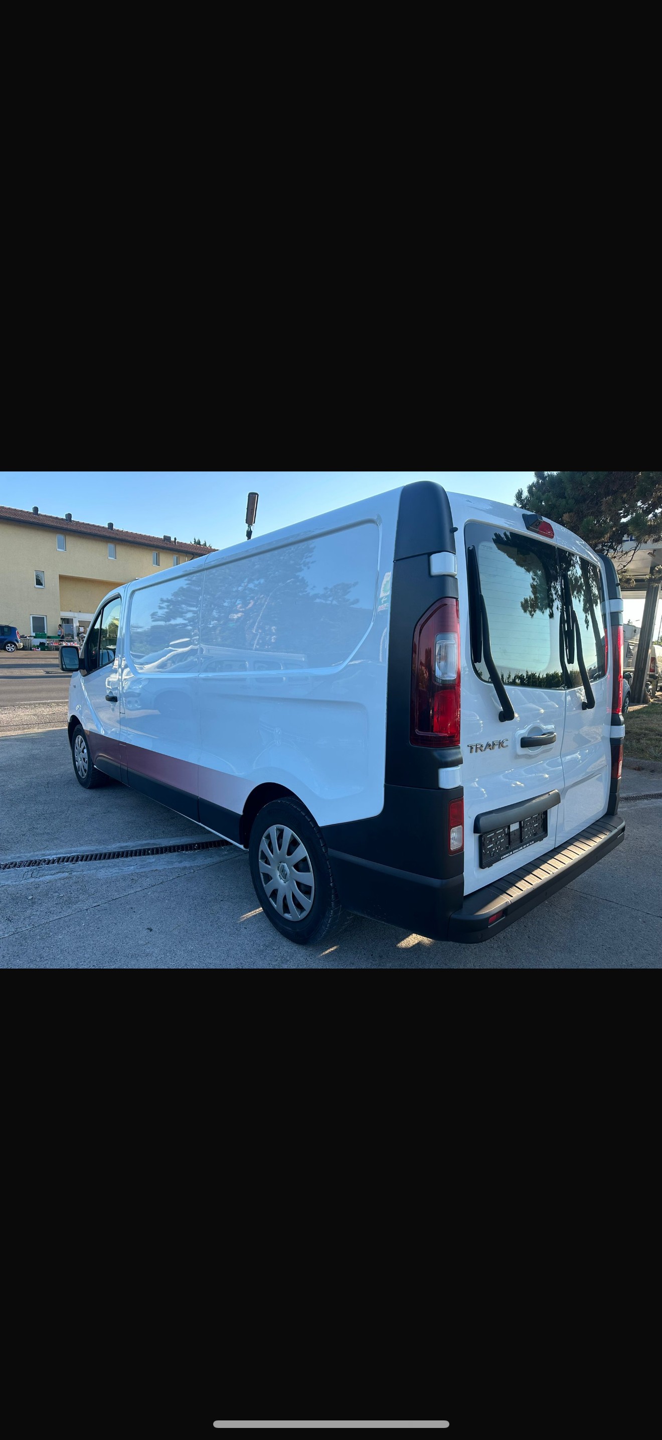 RENAULT Trafic 2.0 ENERGY dCi145 3.0t Business L2H1-image-5