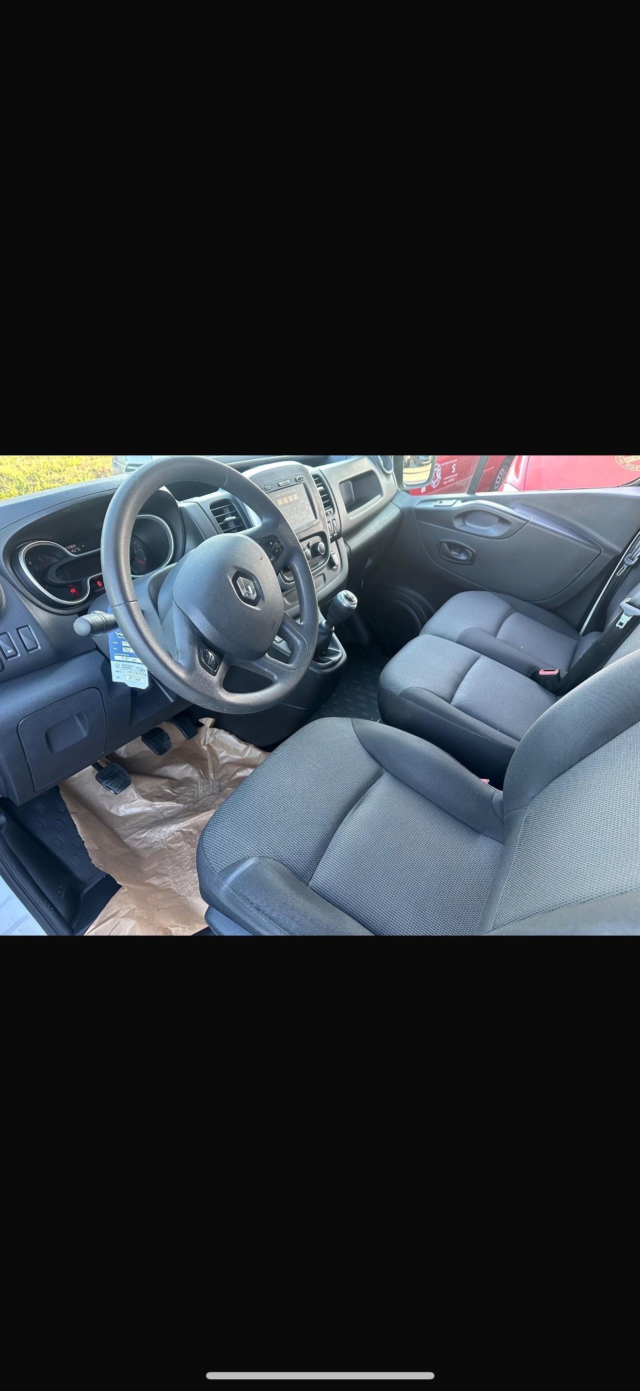 RENAULT Trafic 2.0 ENERGY dCi145 3.0t Business L2H1-image-3