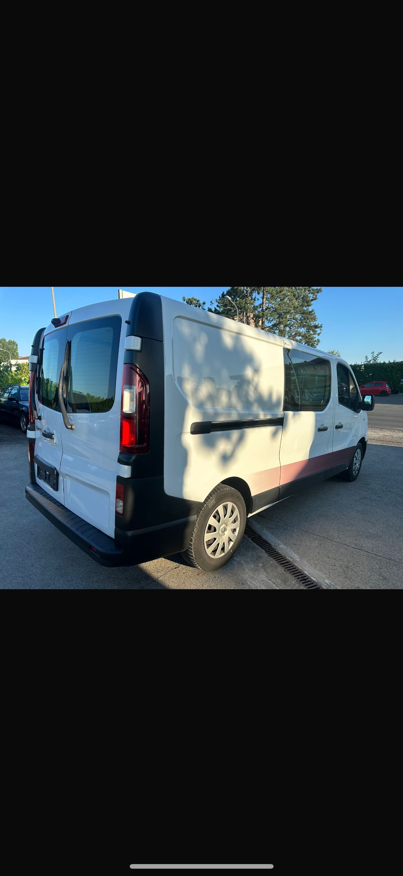 RENAULT Trafic 2.0 ENERGY dCi145 3.0t Business L2H1-image-7