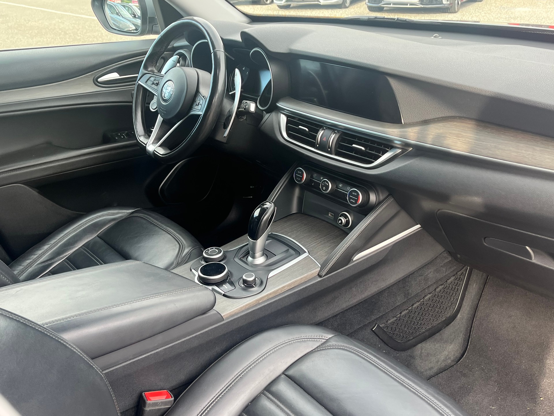 ALFA ROMEO Stelvio 2.2 JTDM Executive Q4 Automatic-image-14