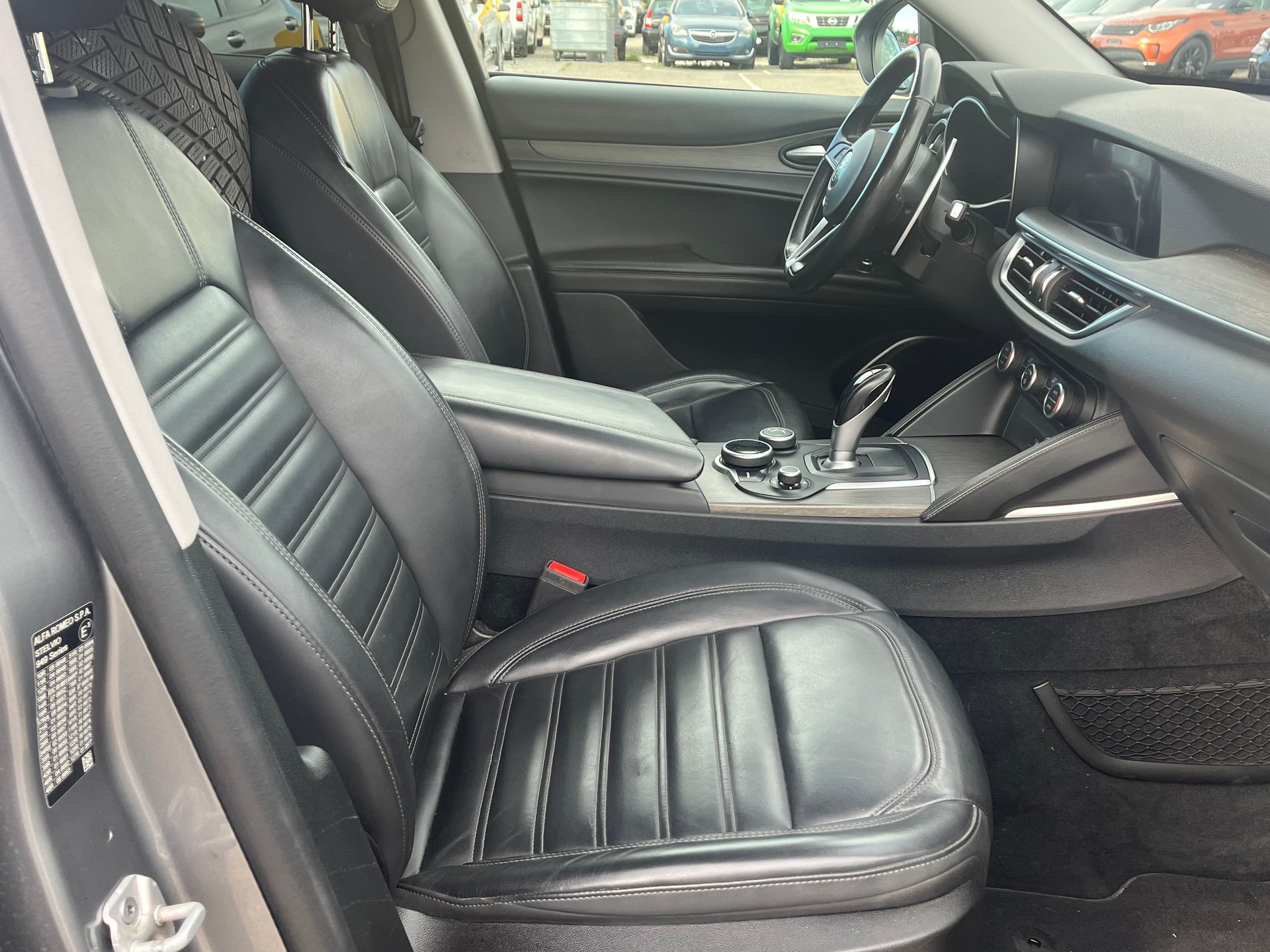 ALFA ROMEO Stelvio 2.2 JTDM Executive Q4 Automatic-image-12