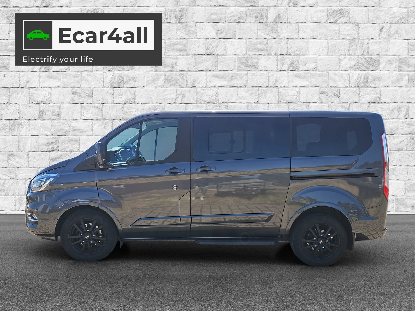 FORD Tourneo Custom 320 L1H1 Titanium A-image-1