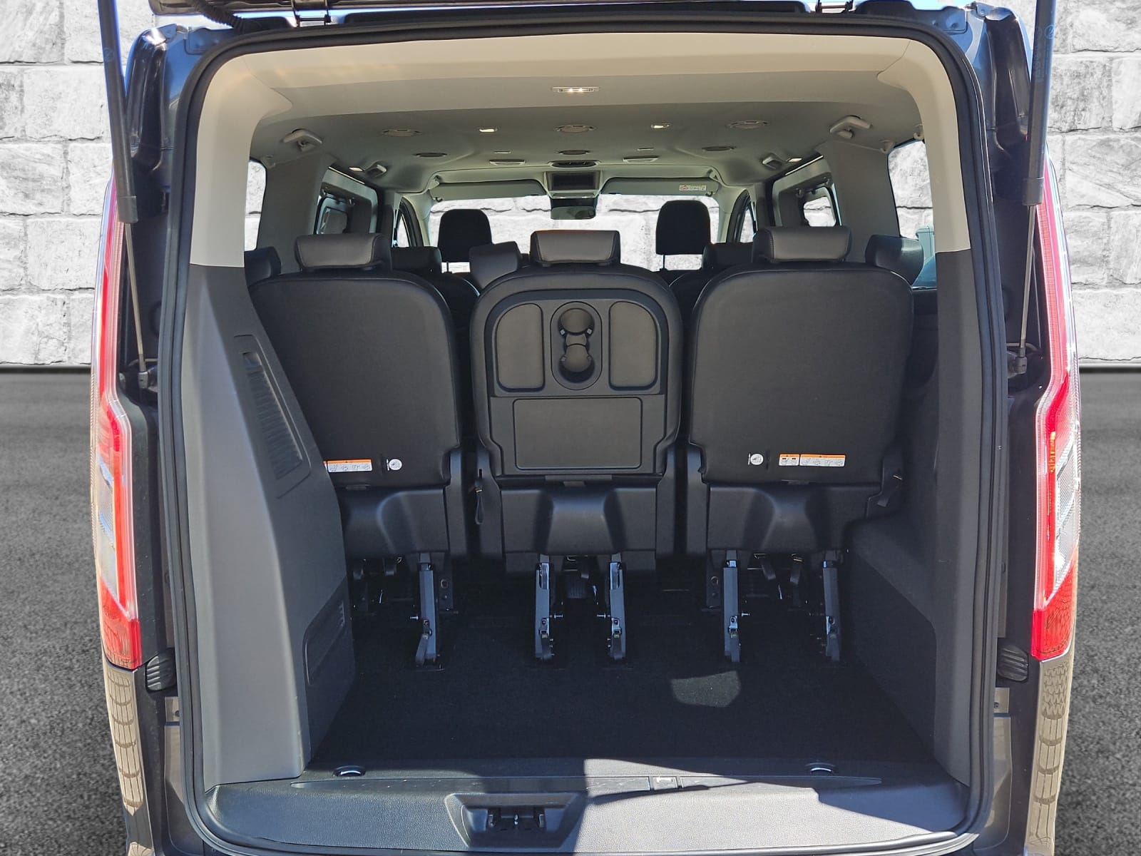 FORD Tourneo Custom 320 L1H1 Titanium A-image-12