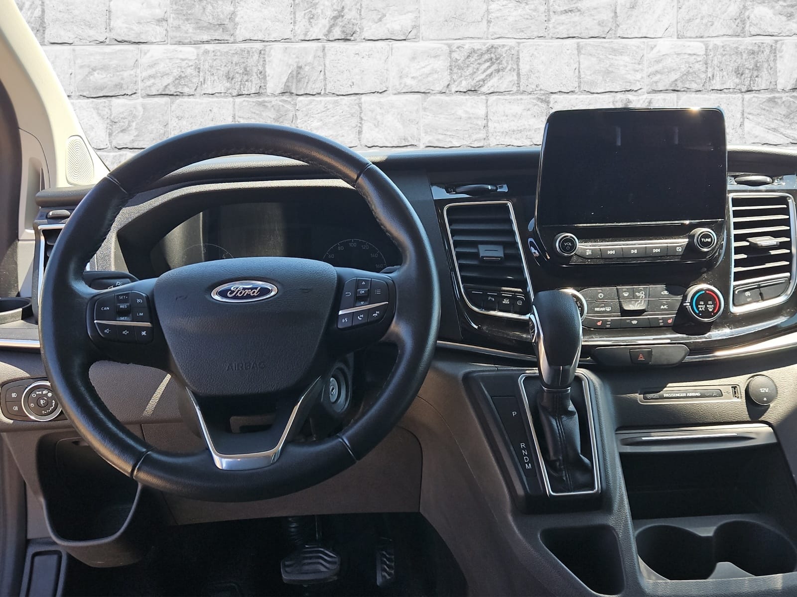 FORD Tourneo Custom 320 L1H1 Titanium A-image-11