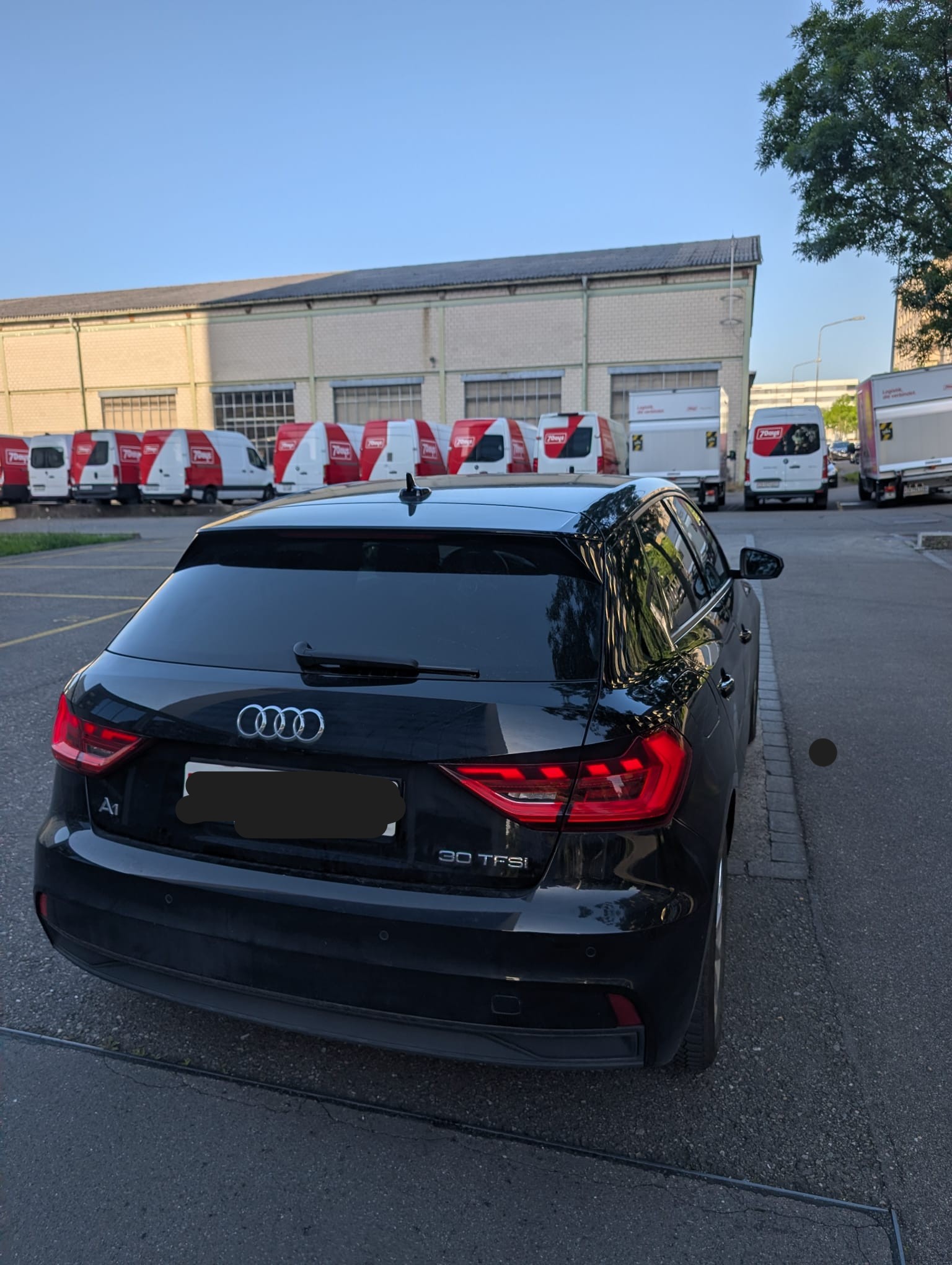 AUDI 1.0 30 TFSI Advanced S-Tronic-image-2