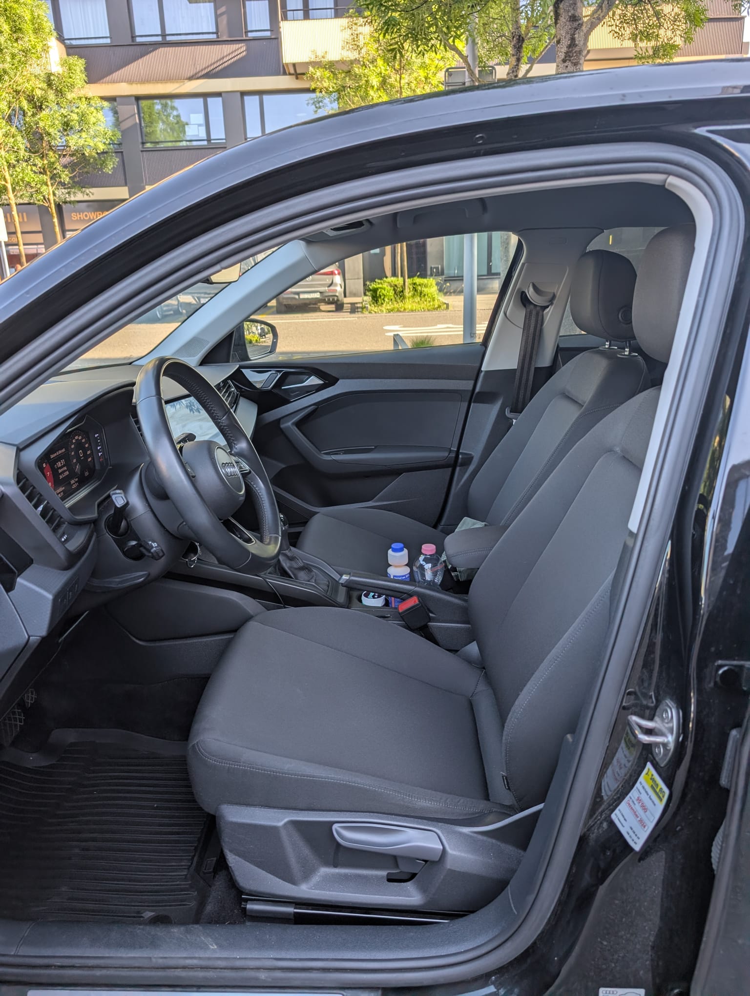 AUDI 1.0 30 TFSI Advanced S-Tronic-image-5