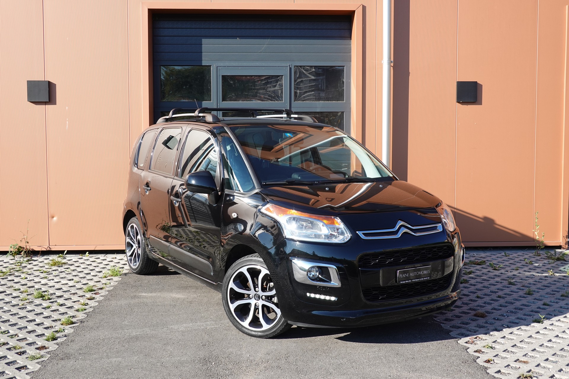 CITROEN C3 Picasso 1.2 Pure Tech " * Véhicule CH * 8 Roues * Régulateur de vitesse * capteur stationnement * intérieur tissus *"