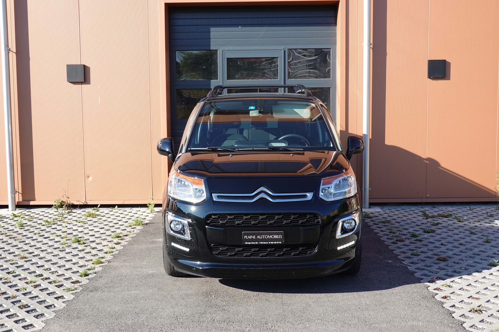 CITROEN C3 Picasso 1.2 Pure Tech " * Véhicule CH * 8 Roues * Régulateur de vitesse * capteur stationnement * intérieur tissus *"-showroom-element-1