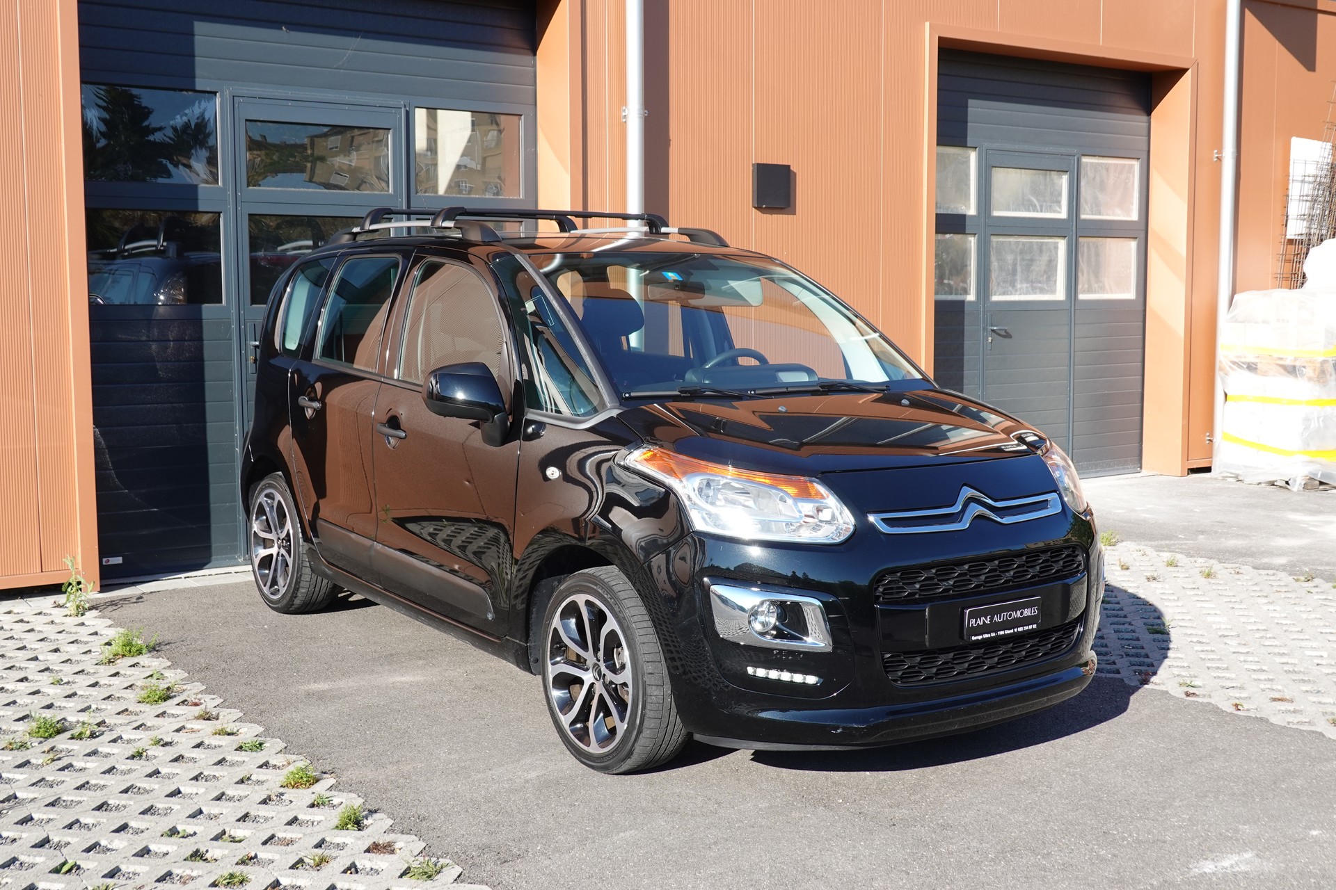 CITROEN C3 Picasso 1.2 Pure Tech " * Véhicule CH * 8 Roues * Régulateur de vitesse * capteur stationnement * intérieur tissus *"-showroom-element-2