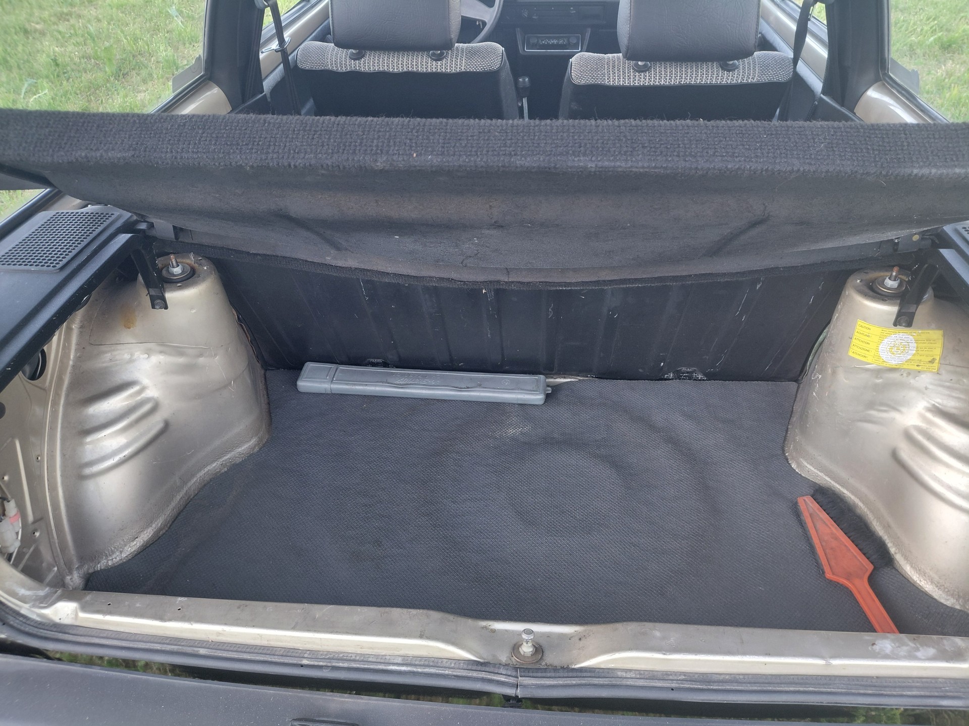 VW 86C Steilheck-image-3