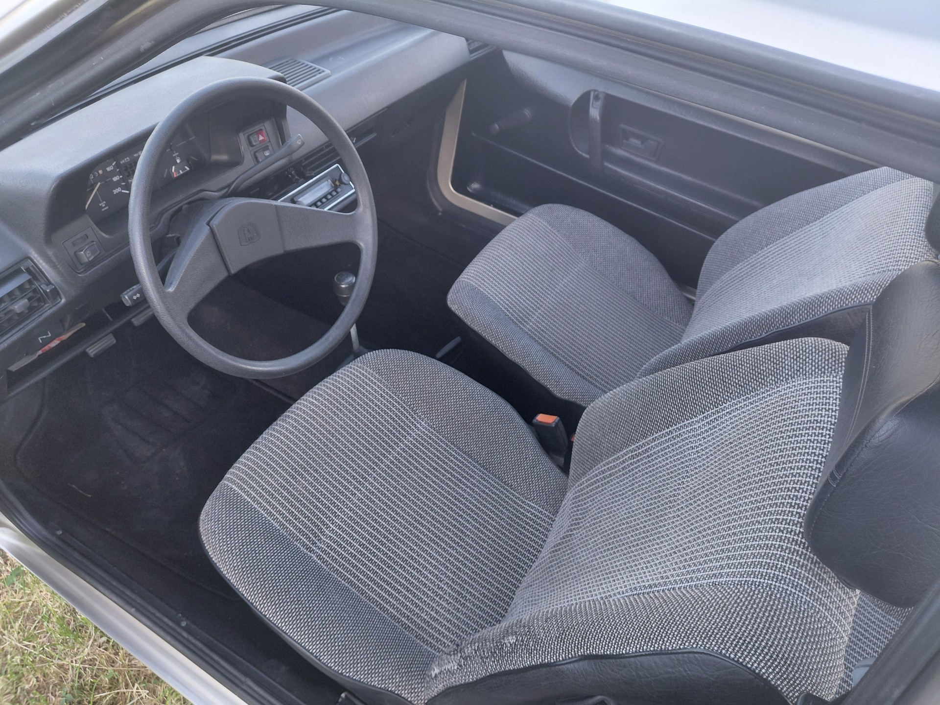 VW 86C Steilheck-image-4