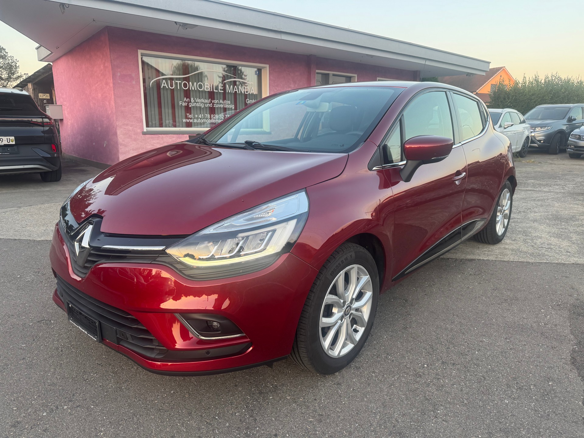 RENAULT Clio 1.2 16V T Initiale Paris EDC-image-0