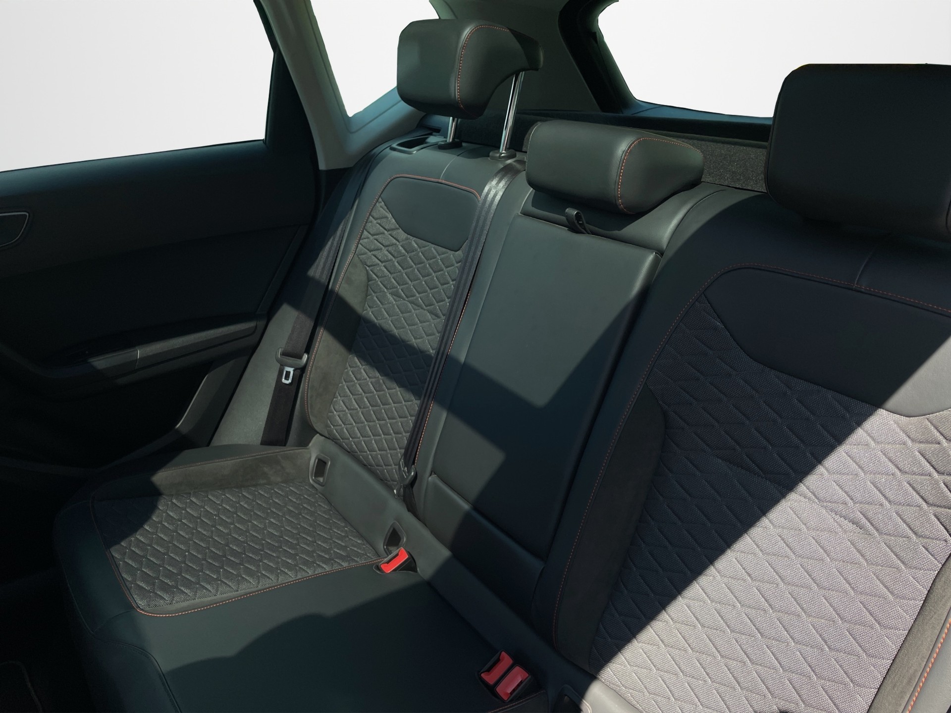 SEAT Ateca 2.0 TSI FR 4Drive DSG-image-12