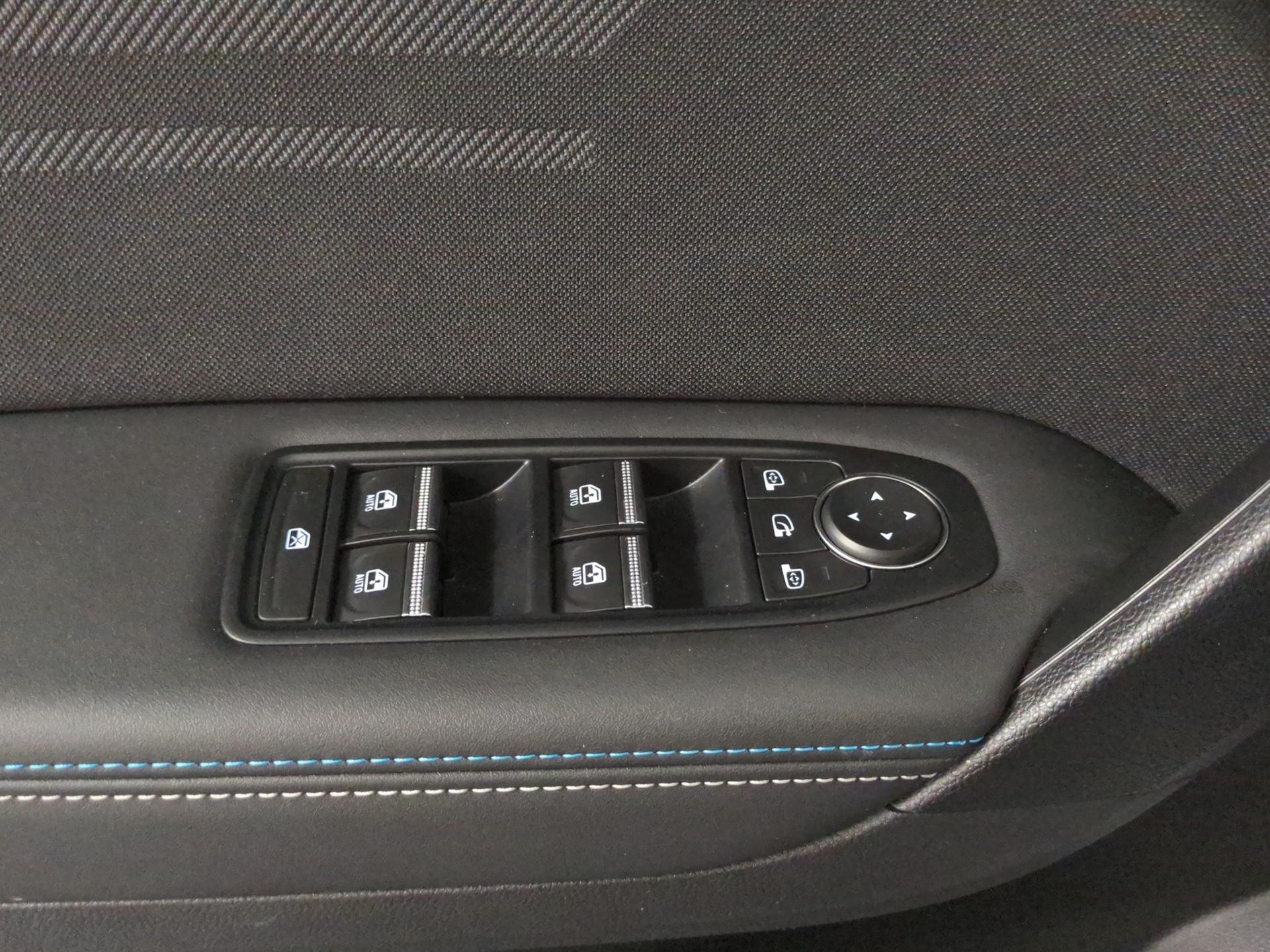 RENAULT Captur 1.6 E-Tech 145 Esprit Alpine DHT-image-19