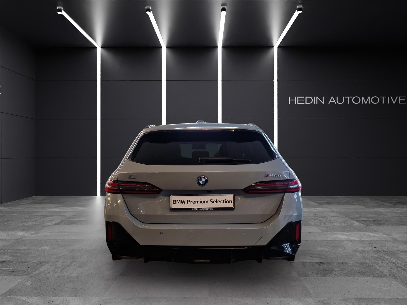 BMW i5 M60 xDrive Touring-image-3