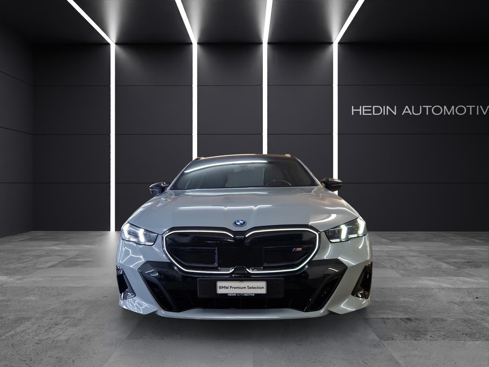 BMW i5 M60 xDrive Touring-image-7